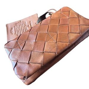 Vilenca Holland Evie Woven Leather Bifold Wallet- NWT